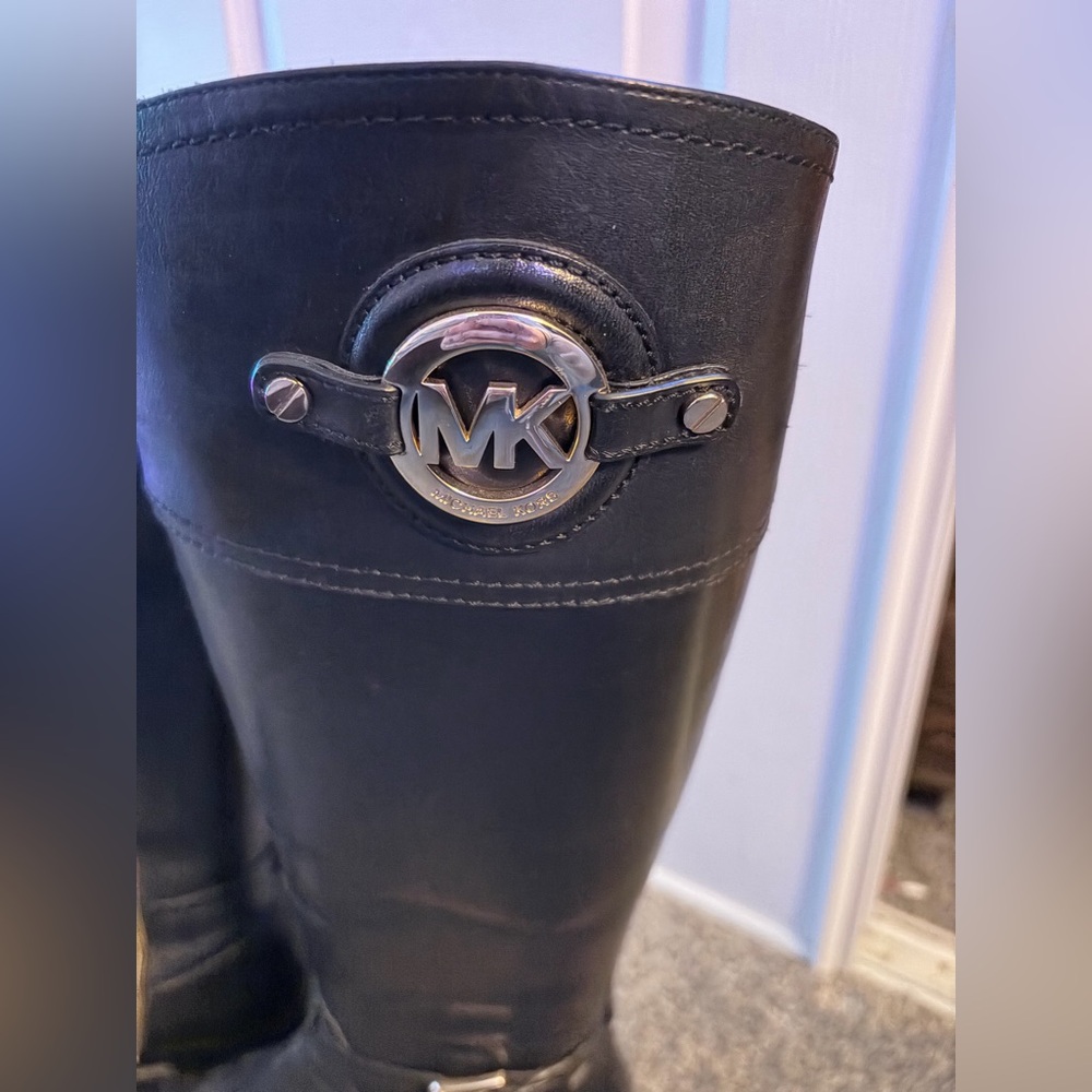 Michael Kors Black Tall Leather Healed Zip Up Boots & Gold Accents Size 8 NWOB - Picture 8 of 13
